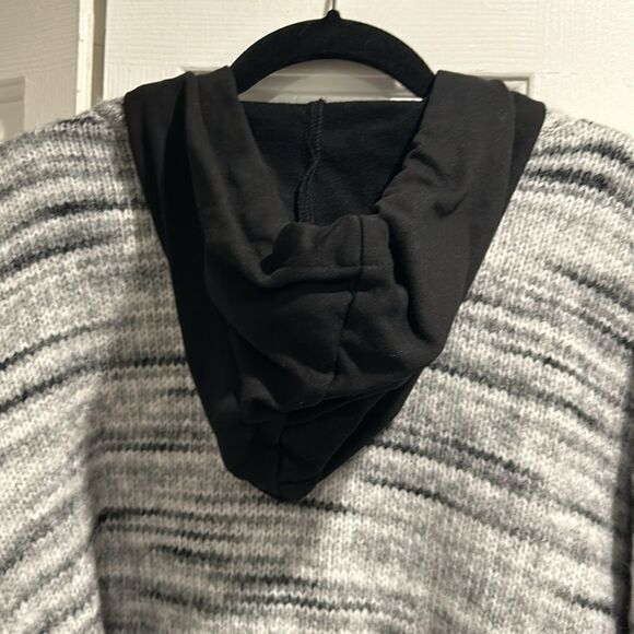 Central Park West Sweater w/ Sweatshirt Zip Up Inlay, Size Large - Picture 9 of 10